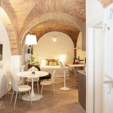 Medieval Flat With Whirlpool Bath Перуджа Екстериор снимка