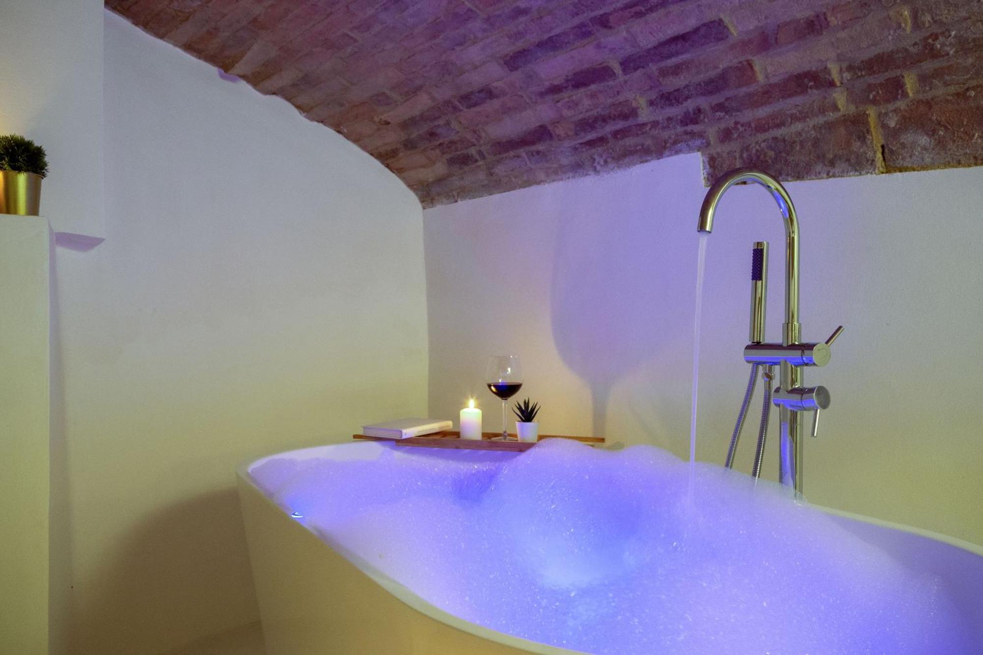 Medieval Flat With Whirlpool Bath Перуджа Екстериор снимка
