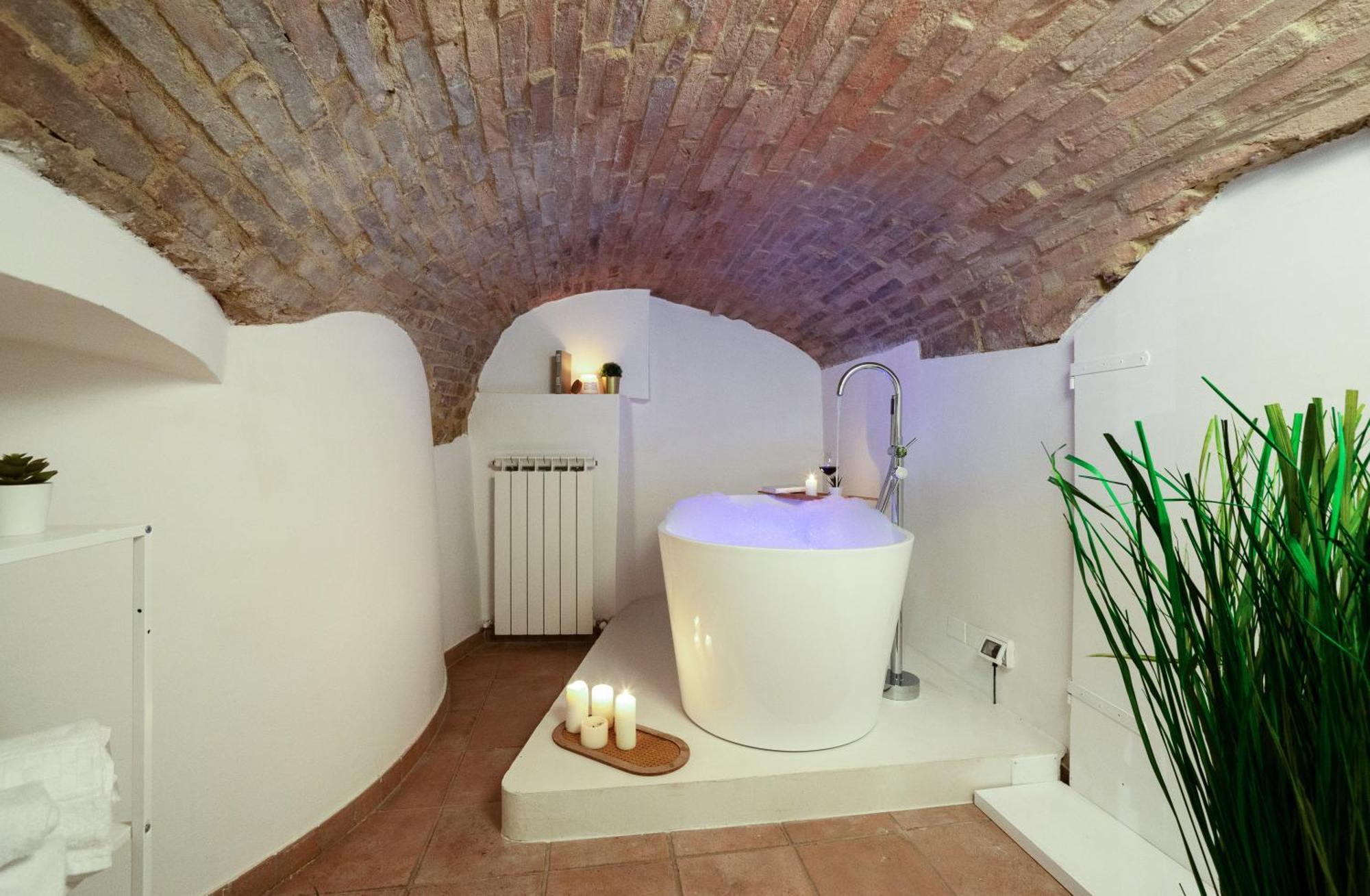 Medieval Flat With Whirlpool Bath Перуджа Екстериор снимка